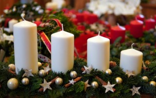 Adventszeit bei Echtgeld-Casino-Aktien
