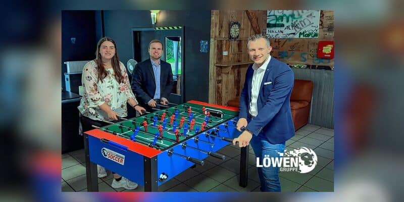 L&ouml;wen Entertainment spendet Tischkicker