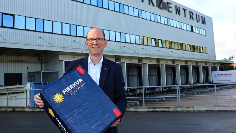 Merkur Service & Logistics nutzt absofort Mehrwegboxen zum Versand der AT-Teile.